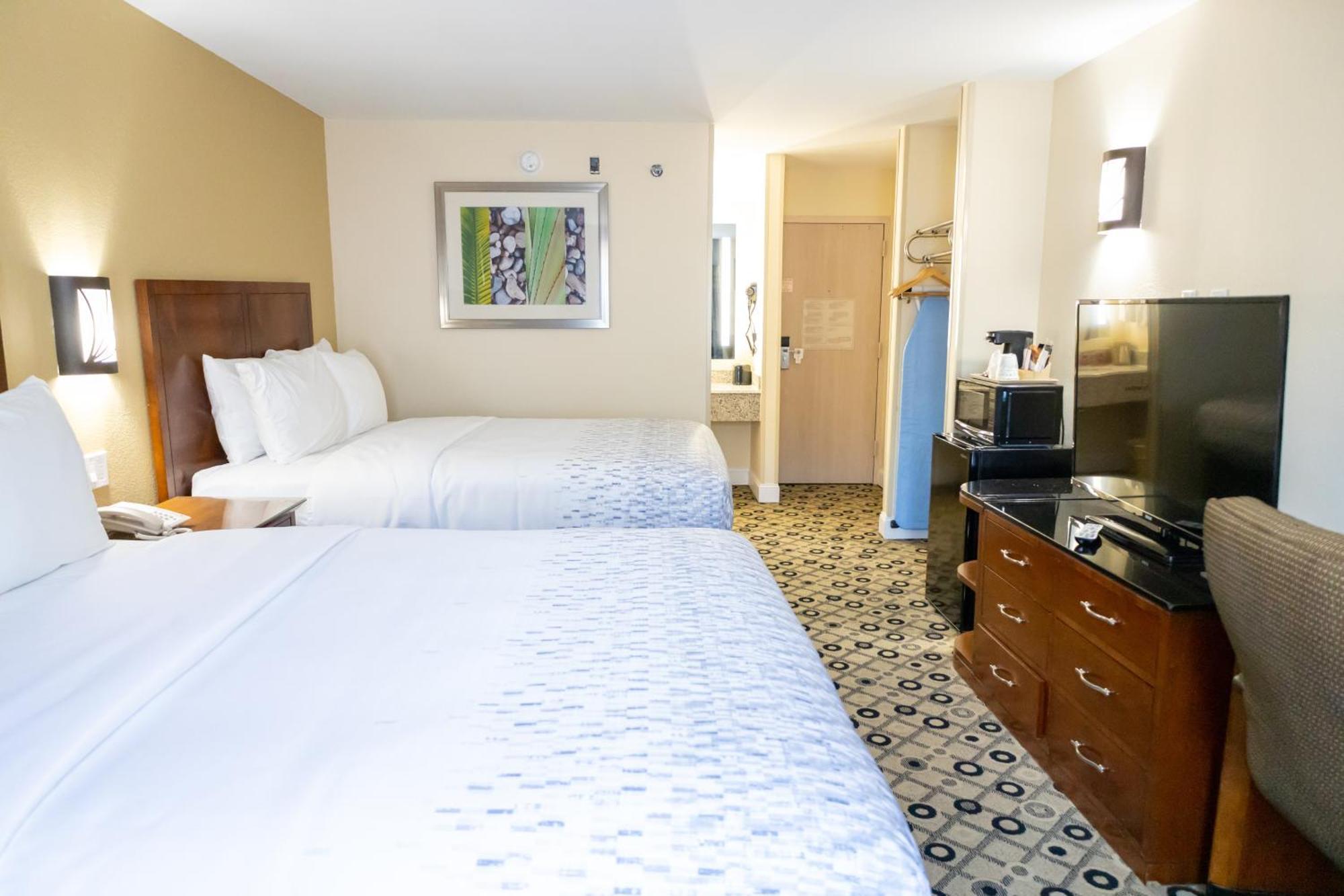 Days Inn By Wyndham College Park Atlanta Airport South Екстер'єр фото